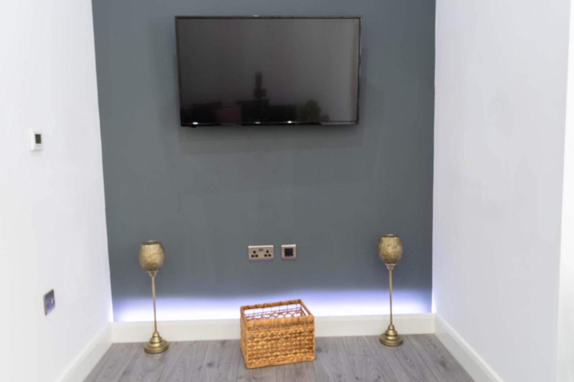 Sky Apartments Брадфорд Номер фото